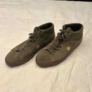 Men’s army green size 12 converse (women’s 14).